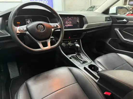 VOLKSWAGEN-JETTA-2018