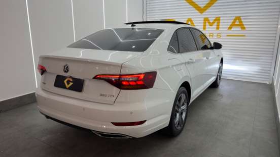 VOLKSWAGEN-JETTA-2020