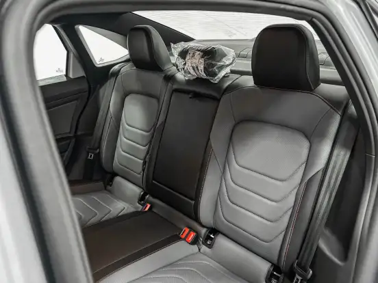VOLKSWAGEN-JETTA-2025