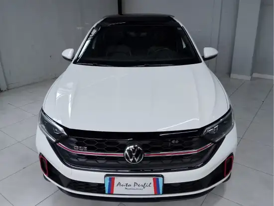 VOLKSWAGEN-JETTA-2022