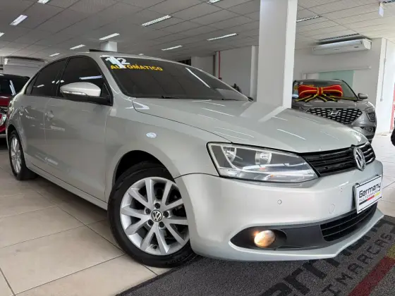 VOLKSWAGEN JETTA 2.0 COMFORTLINE FLEX 4P TIPTRONIC