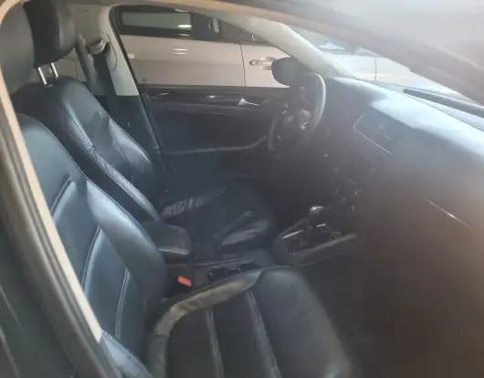 VOLKSWAGEN-JETTA-2015
