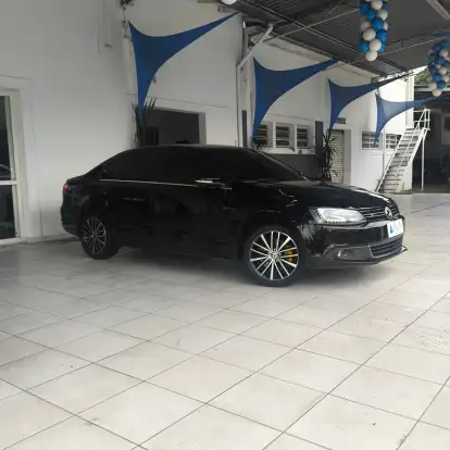 VOLKSWAGEN-JETTA-2014