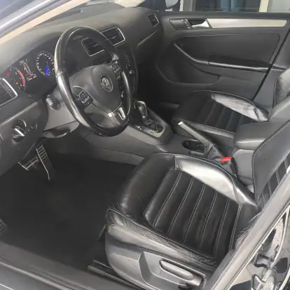 VOLKSWAGEN-JETTA-2014
