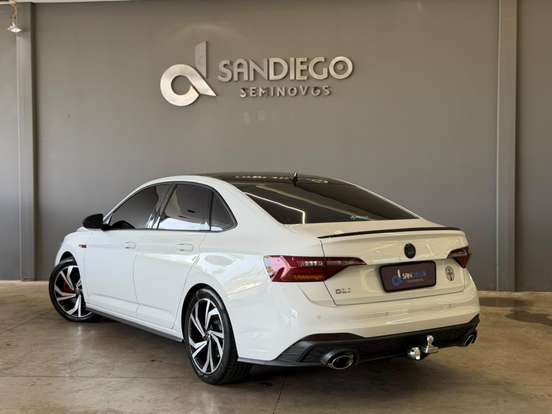 VOLKSWAGEN-JETTA-2023