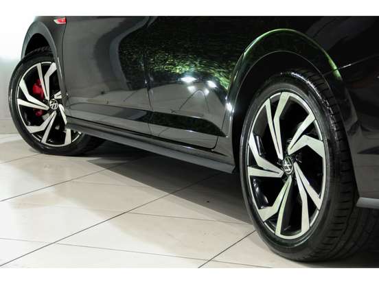 VOLKSWAGEN-JETTA-2023