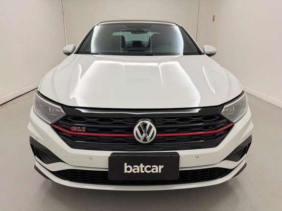 VOLKSWAGEN-JETTA-2019