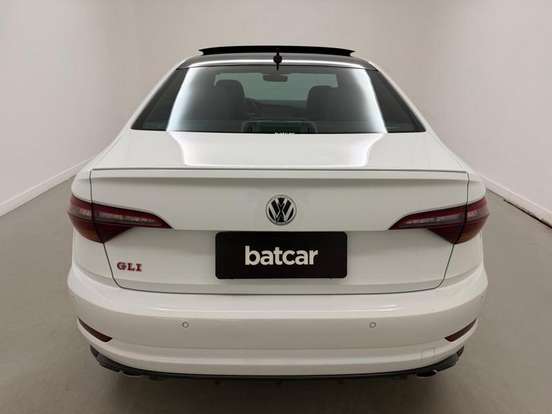 VOLKSWAGEN-JETTA-2019