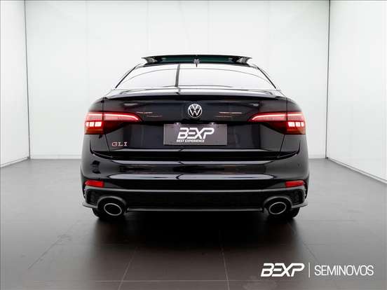 VOLKSWAGEN-JETTA-2024