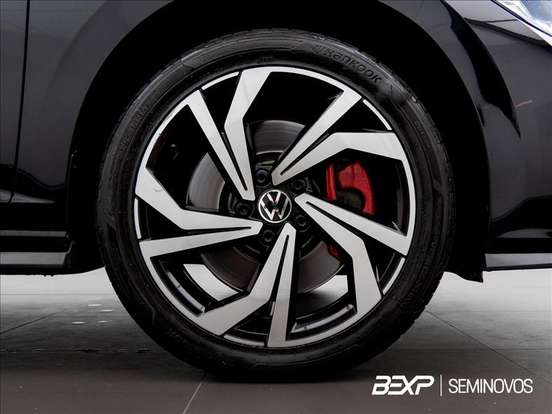 VOLKSWAGEN-JETTA-2024