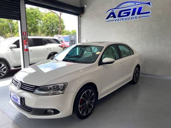 VOLKSWAGEN JETTA 2.0 COMFORTLINE FLEX 4P TIPTRONIC