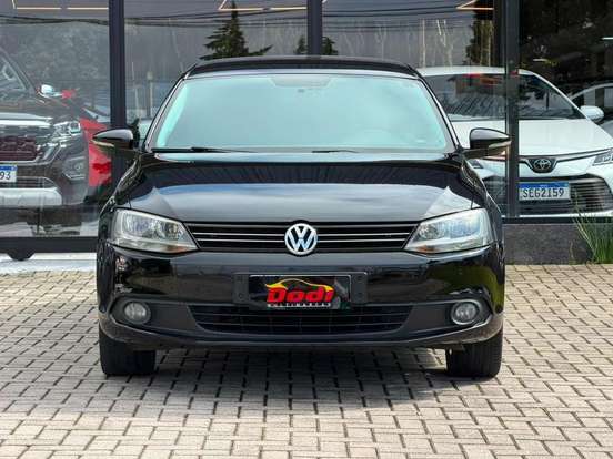VOLKSWAGEN-JETTA-2.0 COMFORTLINE FLEX 4P TIPTRONIC VOLKSWAGEN-JETTA-2014