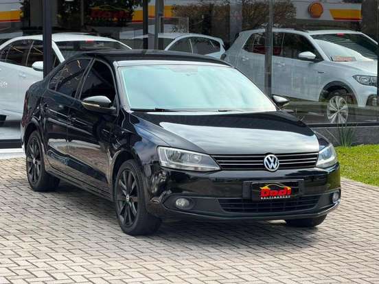 VOLKSWAGEN-JETTA-2014