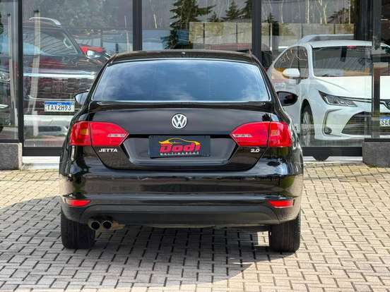 VOLKSWAGEN-JETTA-2014