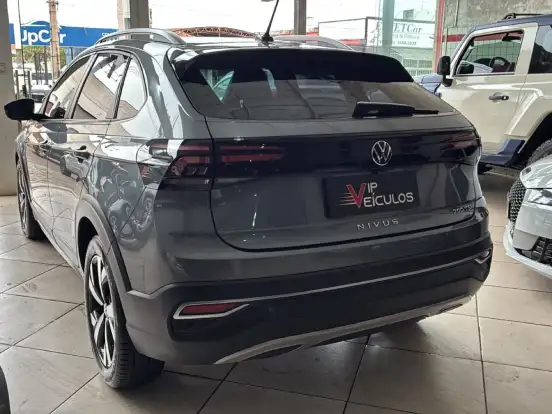 VOLKSWAGEN-NIVUS-1.0 200 TSI TOTAL FLEX HIGHLINE AUTOMÁTICO VOLKSWAGEN-NIVUS-2024