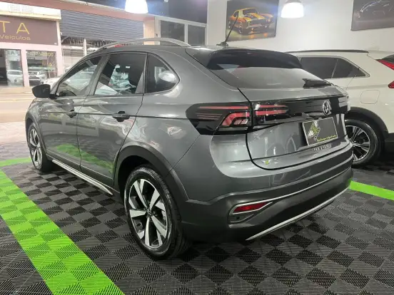 VOLKSWAGEN-NIVUS-1.0 200 TSI TOTAL FLEX HIGHLINE AUTOMÁTICO VOLKSWAGEN-NIVUS-2023