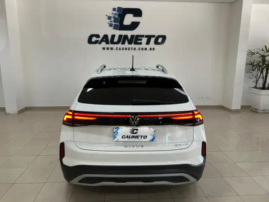 VOLKSWAGEN-NIVUS-1.0 200 TSI TOTAL FLEX HIGHLINE AUTOMÁTICO VOLKSWAGEN-NIVUS-2025