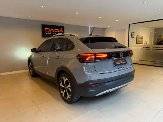VOLKSWAGEN-NIVUS-1.0 200 TSI TOTAL FLEX HIGHLINE AUTOMÁTICO VOLKSWAGEN-NIVUS-2023
