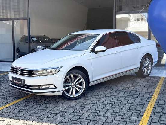 VOLKSWAGEN-PASSAT-2017