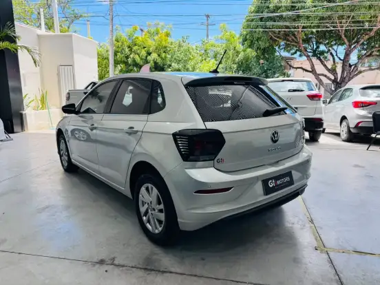 VOLKSWAGEN-POLO-2023