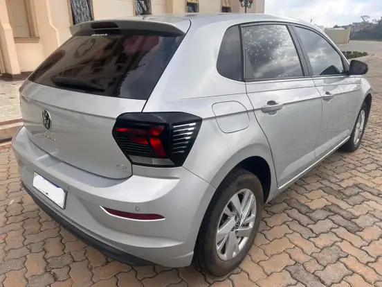 VOLKSWAGEN-POLO-2023