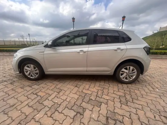VOLKSWAGEN-POLO-2023
