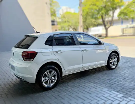 VOLKSWAGEN-POLO-2022