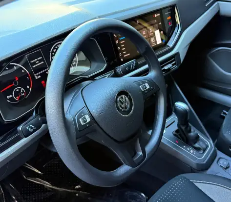 VOLKSWAGEN-POLO-2022