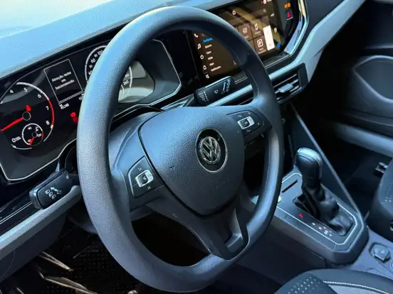 VOLKSWAGEN-POLO-1.0 200 TSI COMFORTLINE AUTOMÁTICO VOLKSWAGEN-POLO-2022