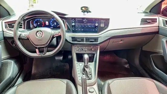 VOLKSWAGEN-POLO-1.0 200 TSI HIGHLINE AUTOMÁTICO VOLKSWAGEN-POLO-2019
