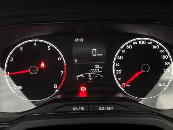 VOLKSWAGEN-POLO-2023