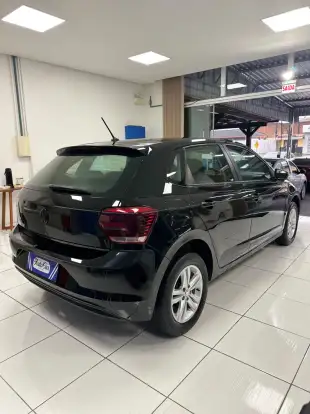 VOLKSWAGEN-POLO-2020