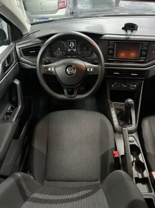 VOLKSWAGEN-POLO-2020