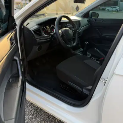 VOLKSWAGEN-POLO-2023