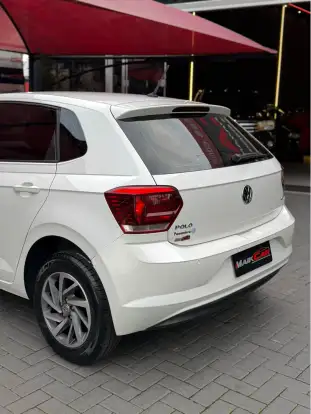 VOLKSWAGEN-POLO-2018