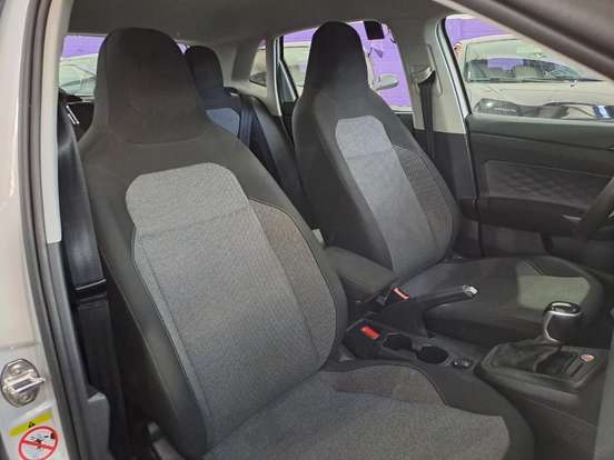 VOLKSWAGEN-POLO-2024