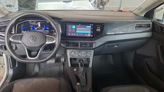 VOLKSWAGEN-POLO-2024