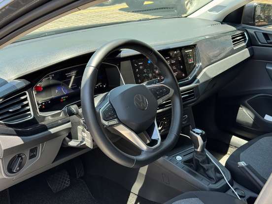 VOLKSWAGEN-POLO-2024