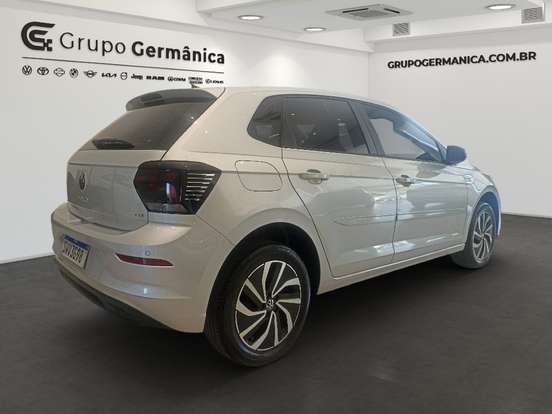 VOLKSWAGEN-POLO-2024