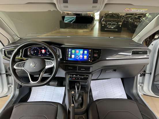VOLKSWAGEN-POLO-2023