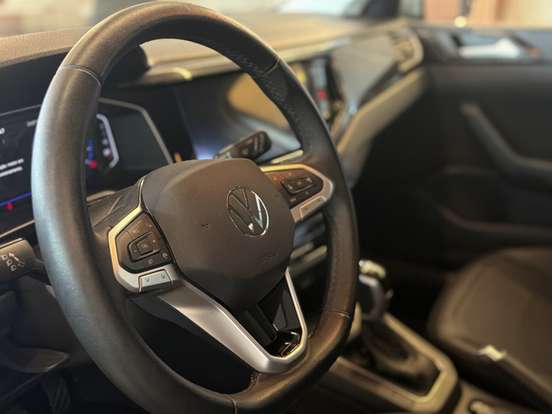 VOLKSWAGEN-POLO-2025