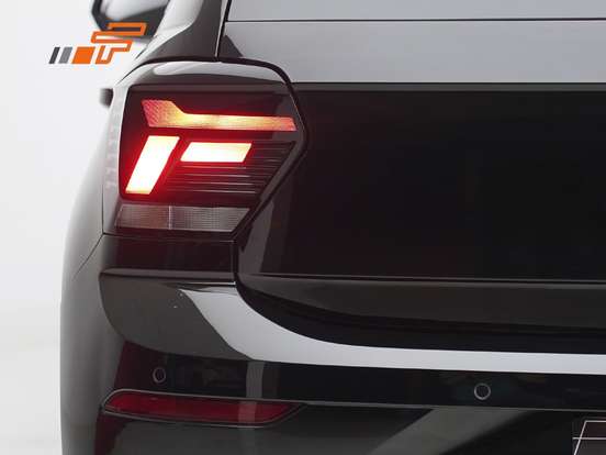 VOLKSWAGEN-POLO-2023