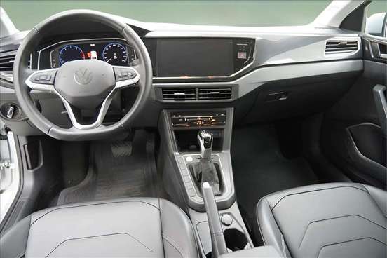 VOLKSWAGEN-POLO-2023