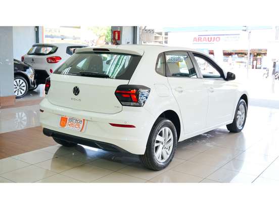 VOLKSWAGEN-POLO-2023