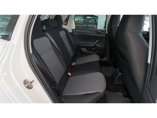 VOLKSWAGEN-POLO-2023