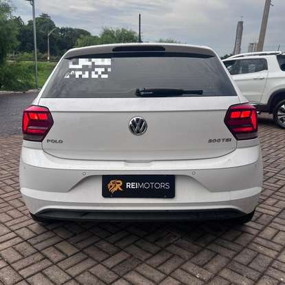 VOLKSWAGEN-POLO-2021