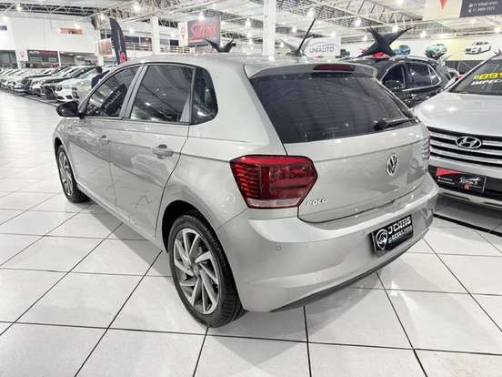 VOLKSWAGEN-POLO-2018