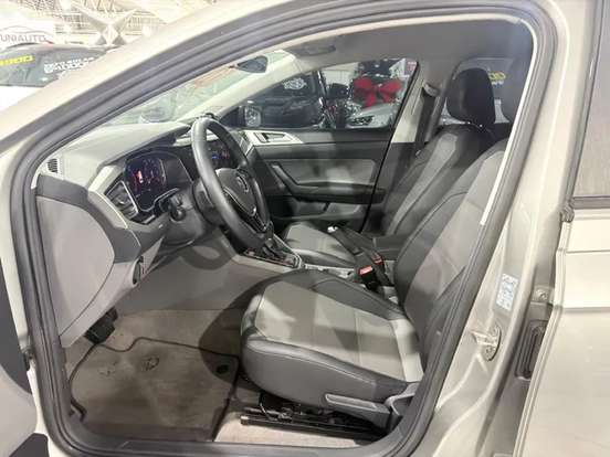 VOLKSWAGEN-POLO-2018