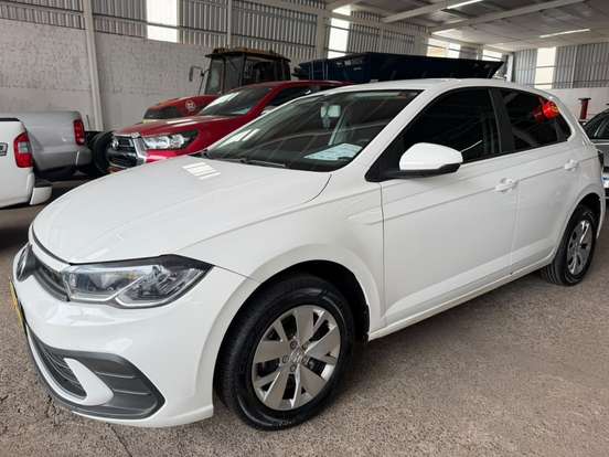 VOLKSWAGEN-POLO-2023
