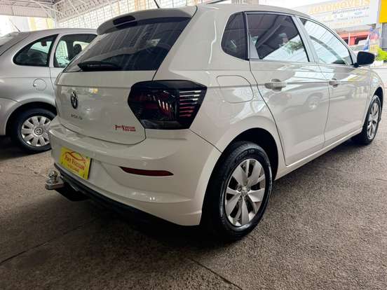 VOLKSWAGEN-POLO-2023